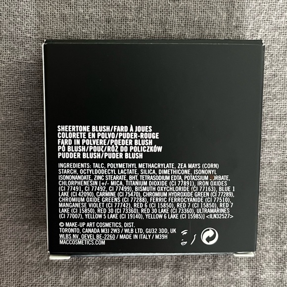 MAC sheer-tone blush “Breath of Plum” new in package - Picture 2 of 3